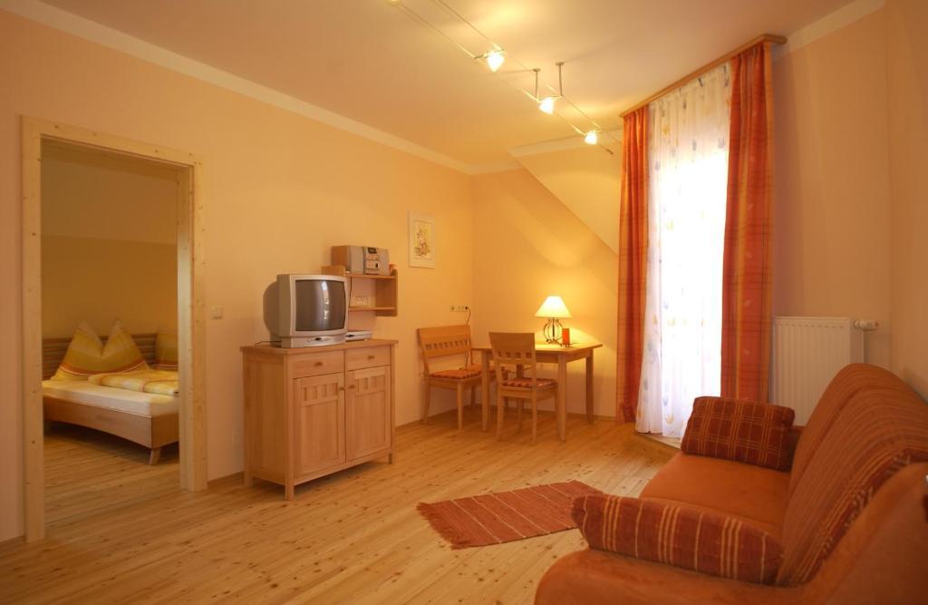 Hotel Garni Huegellandhof Neuhaus am Klausenbach Cameră foto