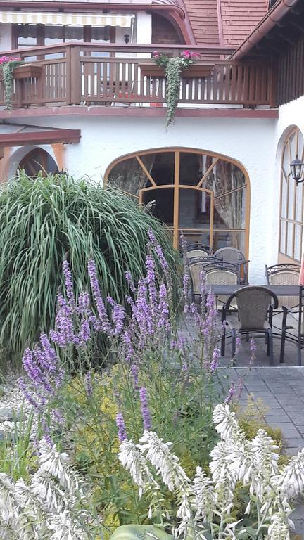 Hotel Garni Huegellandhof Neuhaus am Klausenbach Exterior foto