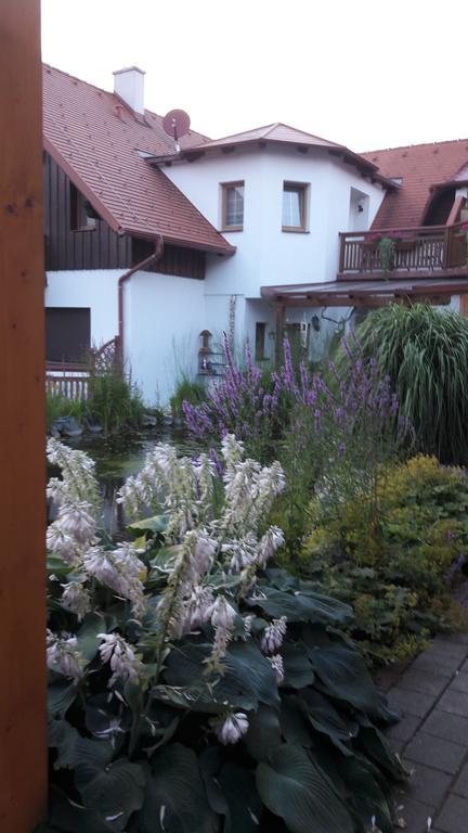 Hotel Garni Huegellandhof Neuhaus am Klausenbach Exterior foto
